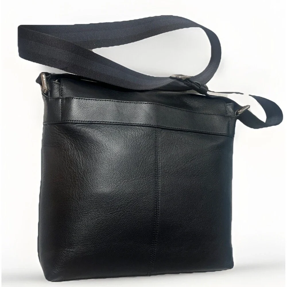 Coach Sullivan Messenger Black Pebbled Leather Crossbody Bag H1861 F29276